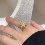 DANCING PETALS RING